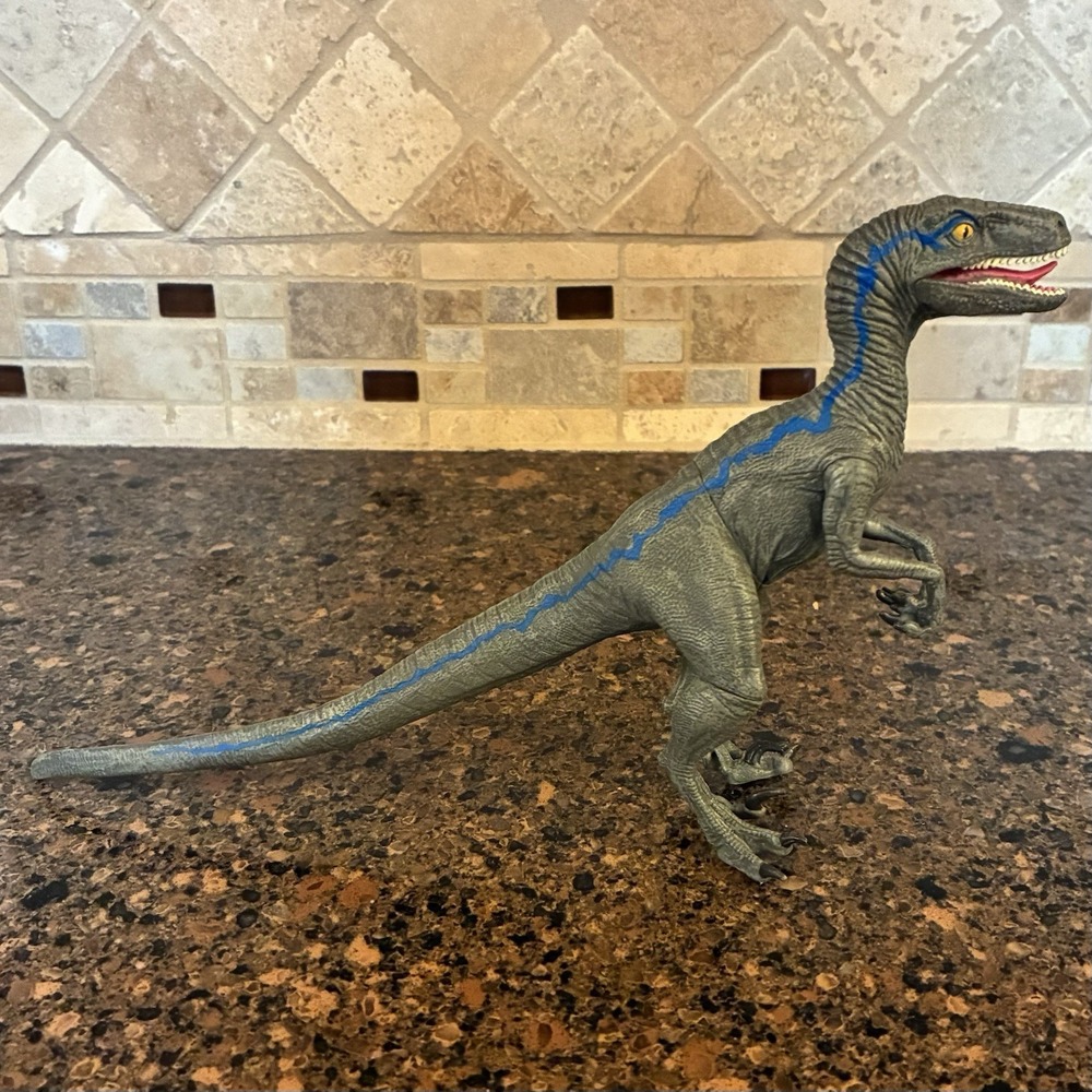 Jurassic World Live Tour Velociraptor Raptor Blue Figure Toy Mattel